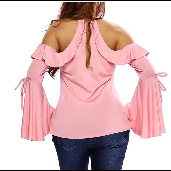 Selling this trendy pink top - Picture 4 of 4
